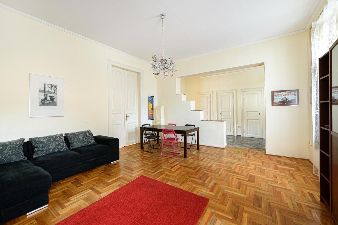 Alessia Apartment City Center บูดาเปสต์ ภายนอก รูปภาพ